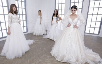 Четыре свадьбы Свадьба с казахскими обрядами VS Свадьба в стиле кибер-барокко